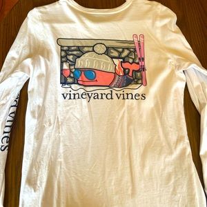 NWOT Vineyard Vines long sleeve shirt (Size Medium)